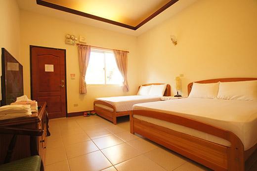 Yi Jia Yuan Homestay Нанджуан Екстериор снимка